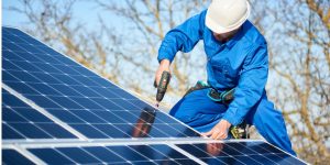Installation Maintenance Panneaux Solaires Photovoltaïques à Saint-Cyr-la-Roche